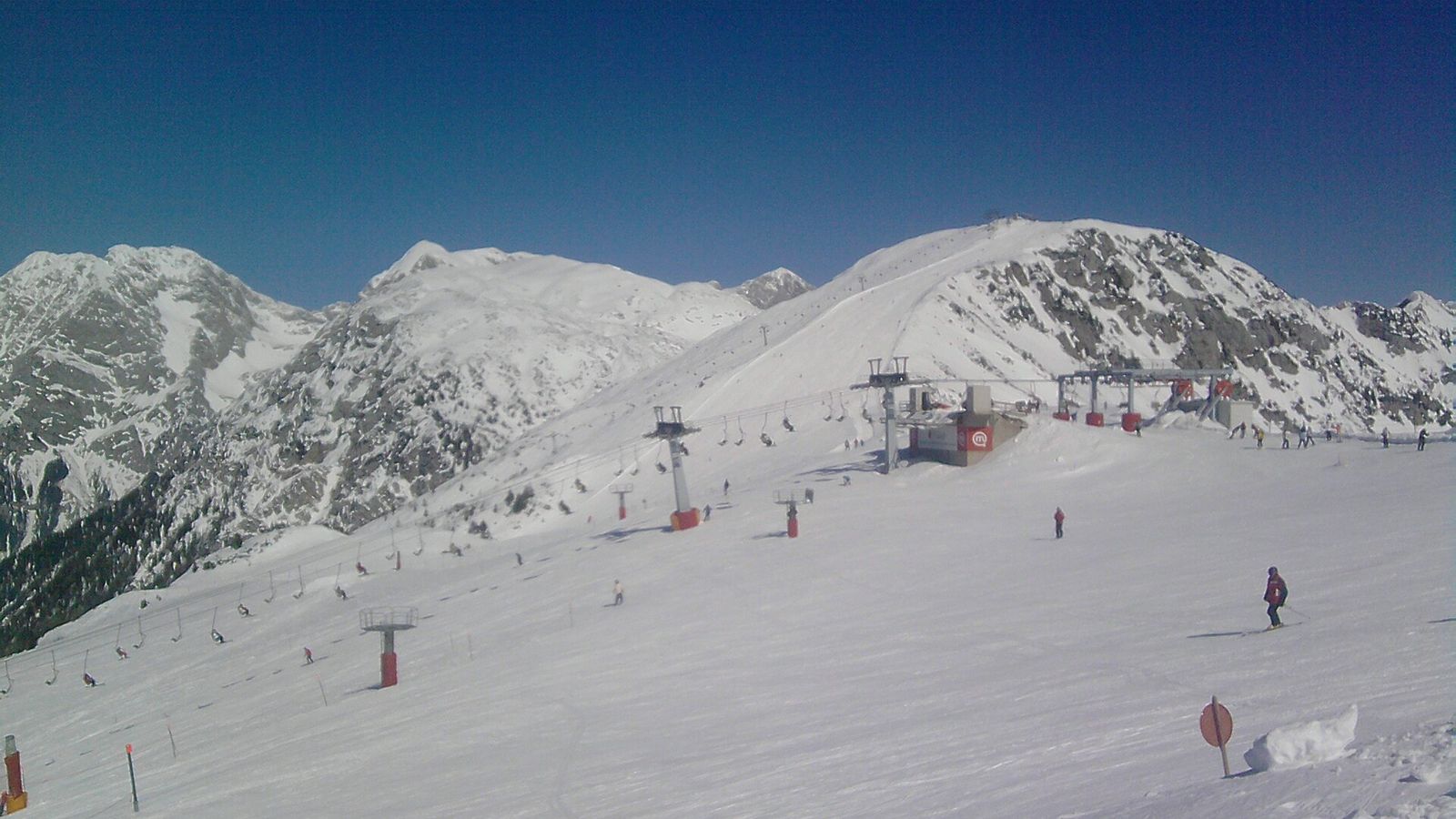Slovenië in de winter: skiën, kerstmarkten en warme baden